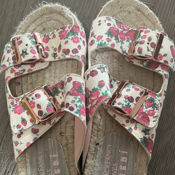 LoveShackFancy Sandals - Picture 1 of 3